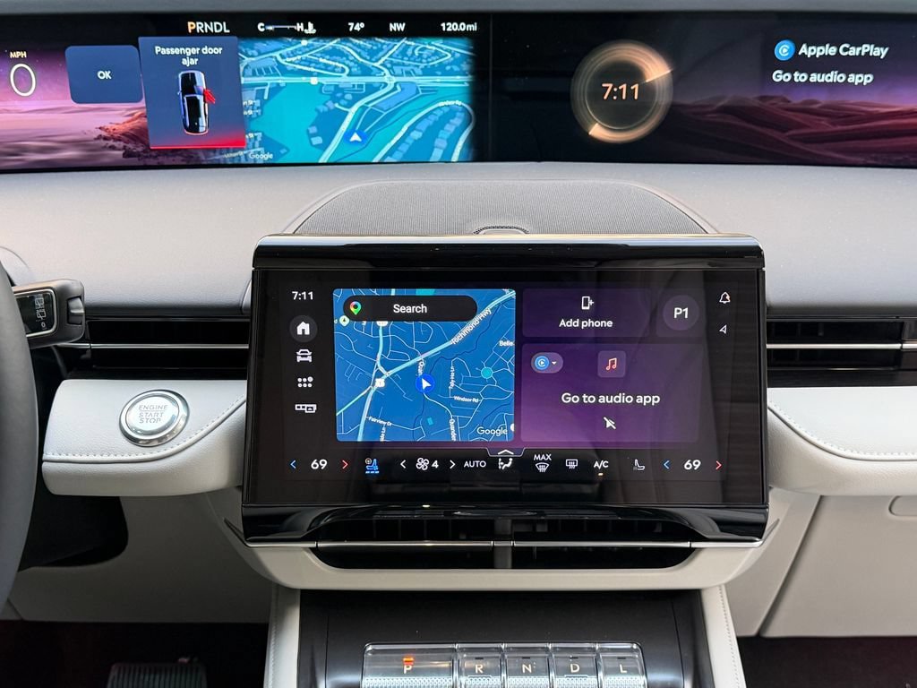 New 2026 Lincoln Nautilus Reserve w/ Jet Appearance Package AWD/4WD image 12