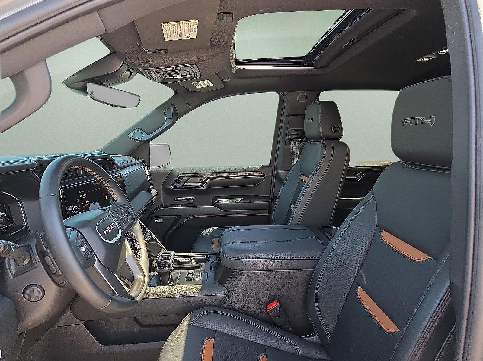 Used 2024 GMC Sierra 1500 AT4 w/ Technology Package AWD/4WD image 13