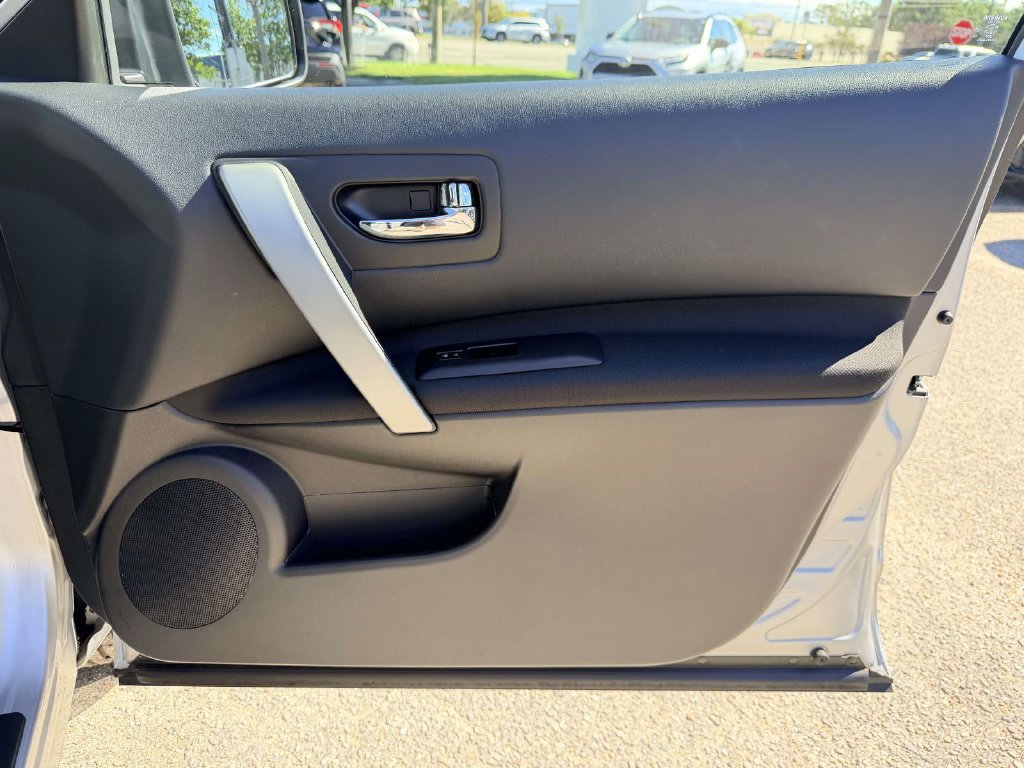 Used 2015 Nissan Rogue S w/ Convenience Package FWD image 11