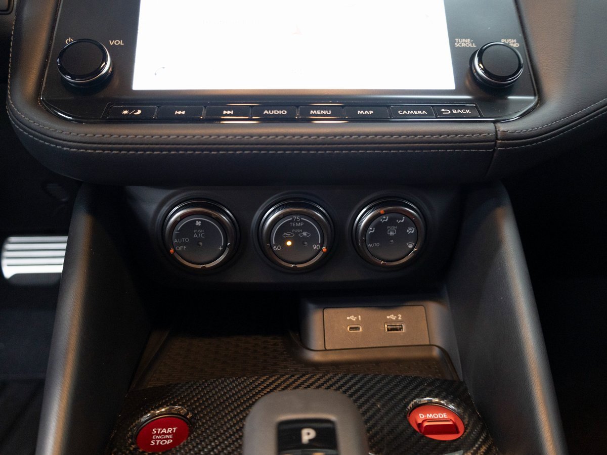 Used 2024 Nissan Z NISMO w/ Floor Mat Package image 20
