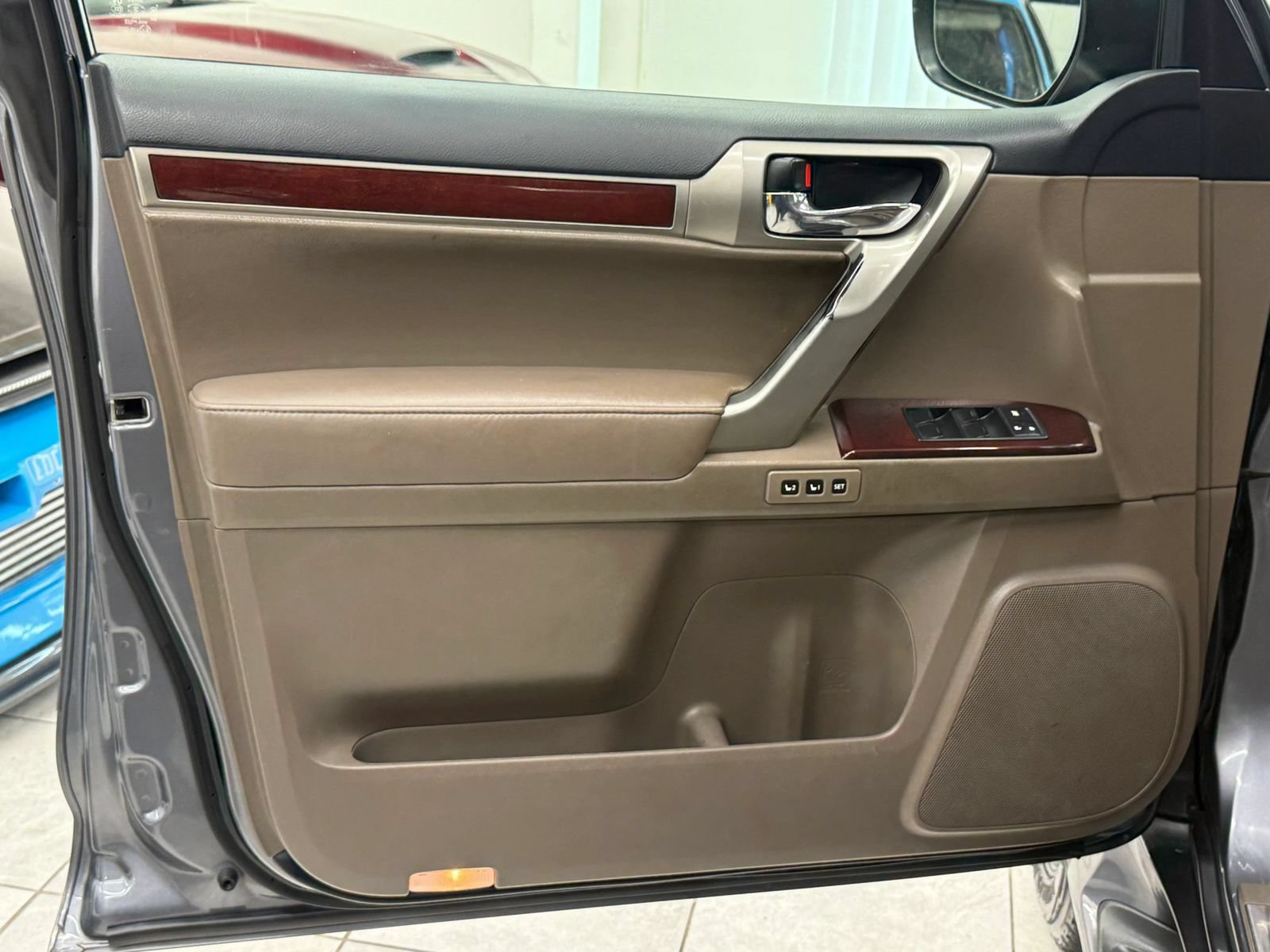 Used 2017 Lexus GX 460 Premium AWD/4WD image 16