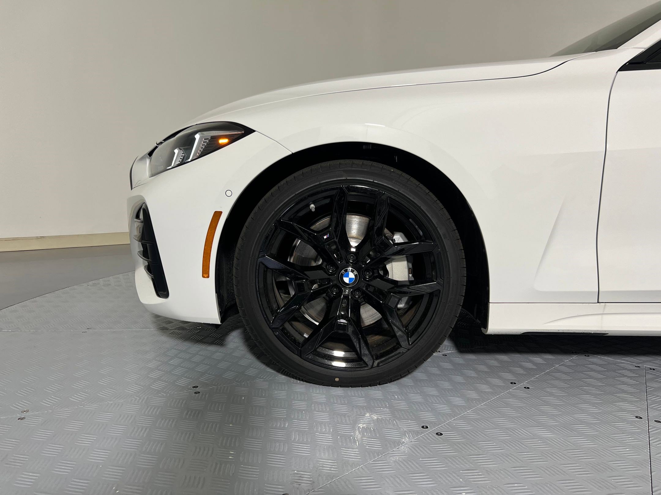 New 2026 BMW 430i Coupe w/ M Sport Package image 10