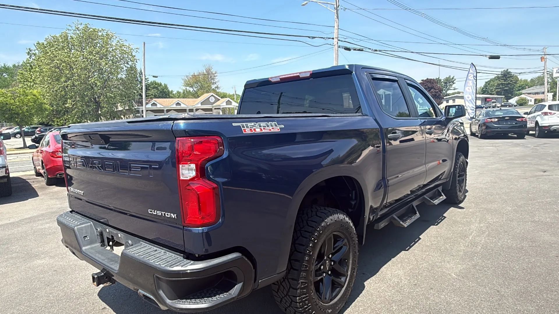 Used 2021 Chevrolet Silverado 1500 Custom Trail Boss AWD/4WD image 11