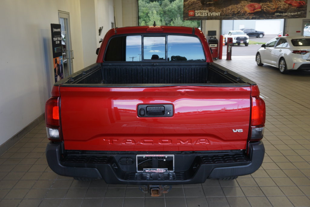 Used 2019 Toyota Tacoma TRD Sport AWD/4WD image 14