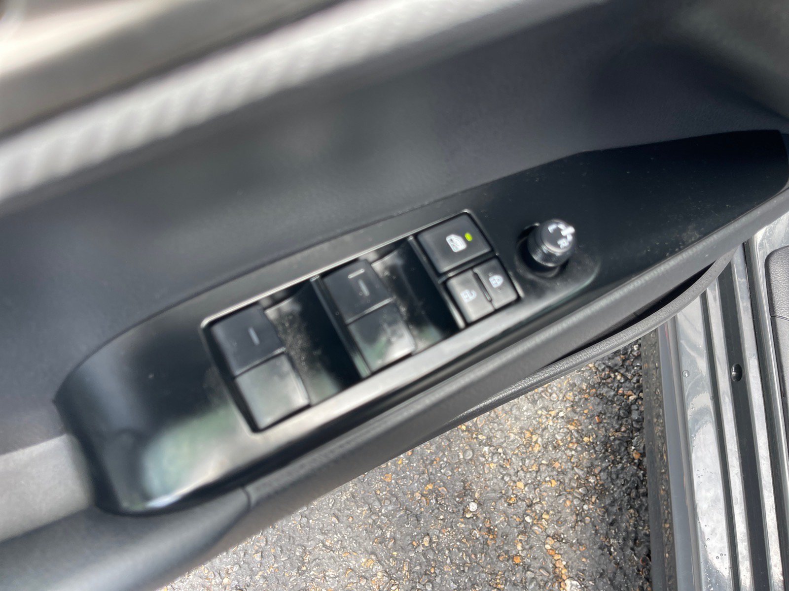 Used 2025 Toyota Camry SE w/ Multimedia Upgrade Package FWD image 8