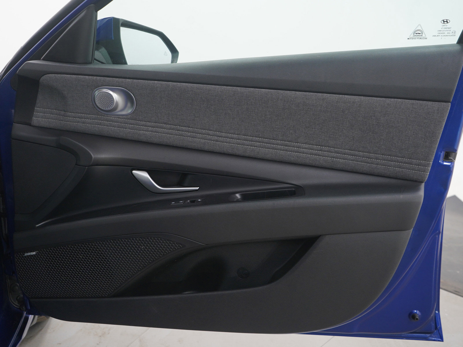 Used 2023 Hyundai Elantra Limited image 9