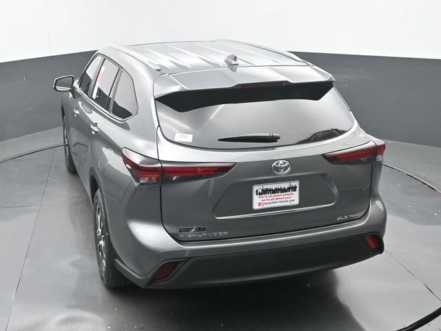 Used 2026 Toyota Highlander XLE image 31