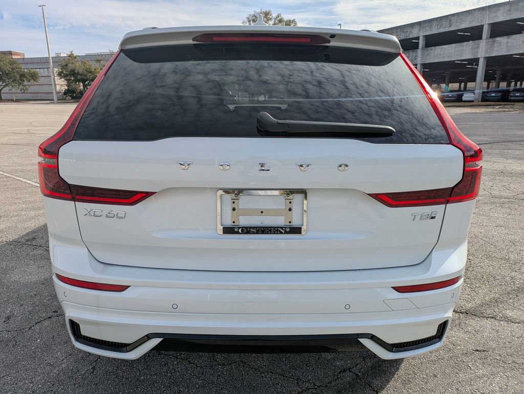 New 2026 Volvo XC60 T8 Core image 5