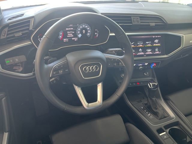 Certified 2025 Audi Q3 2.0T Premium w/ Convenience Package image 37