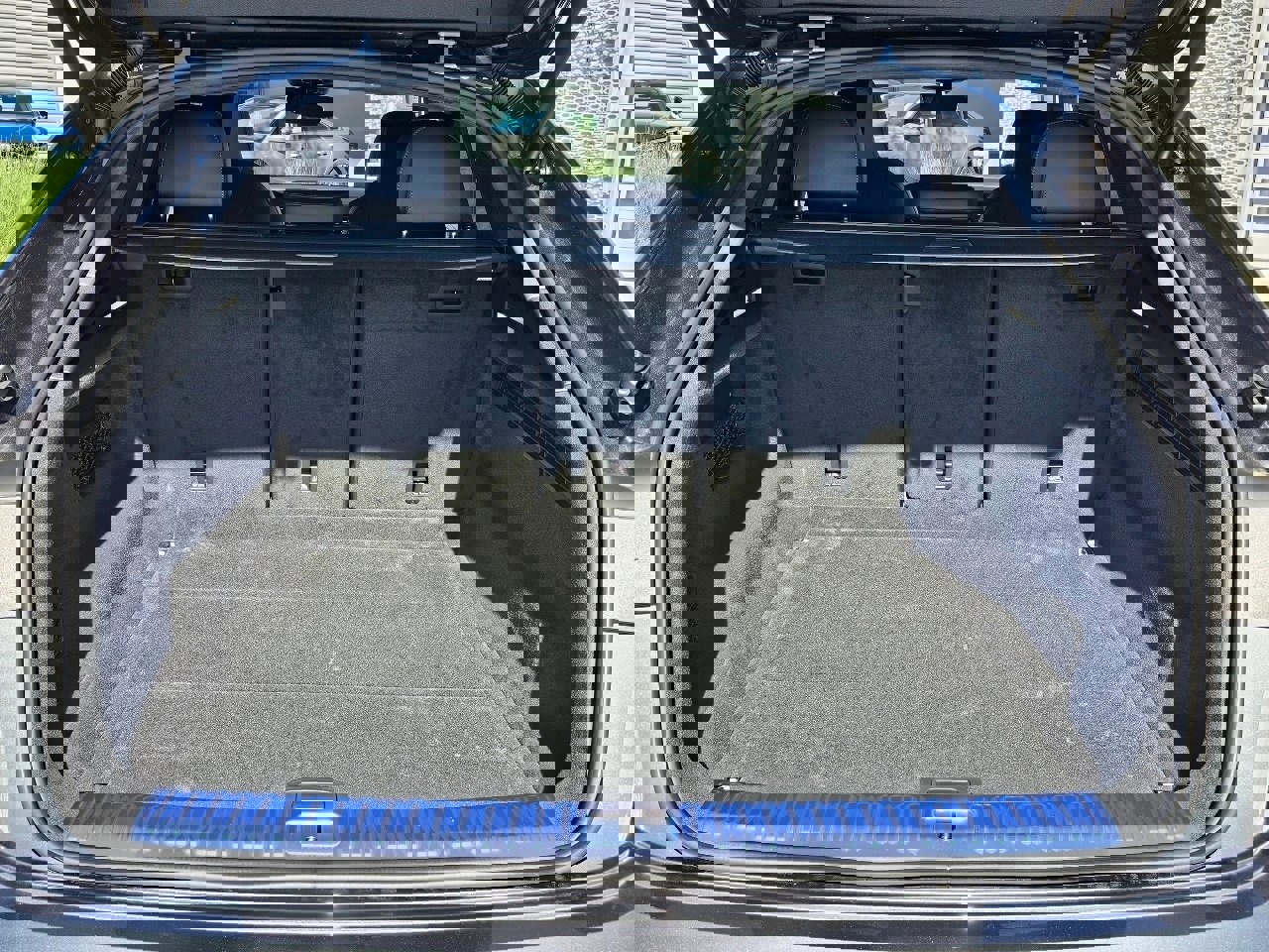 New 2025 Audi RS Q8 performance image 7