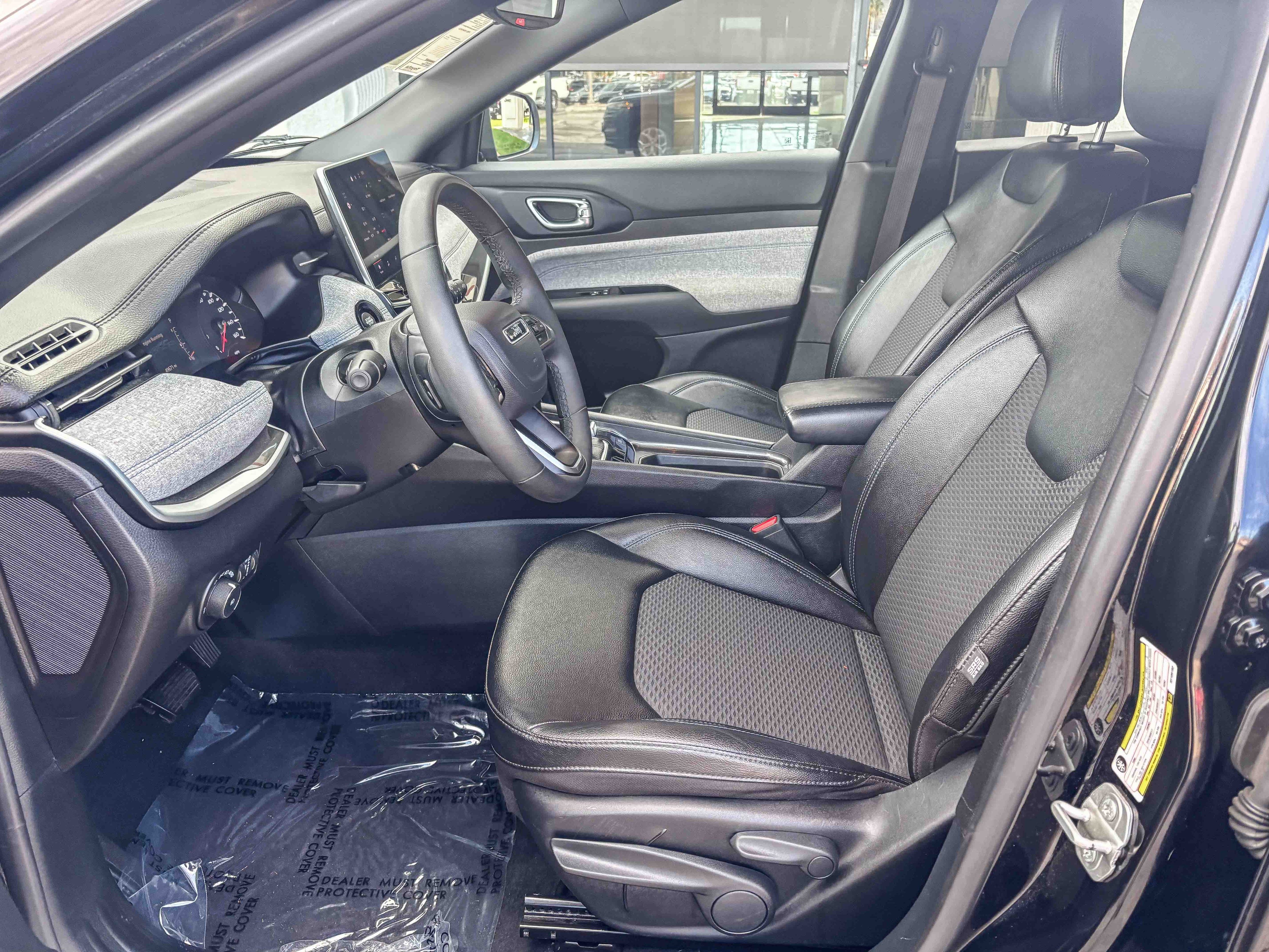 Used 2024 Jeep Compass Latitude image 20