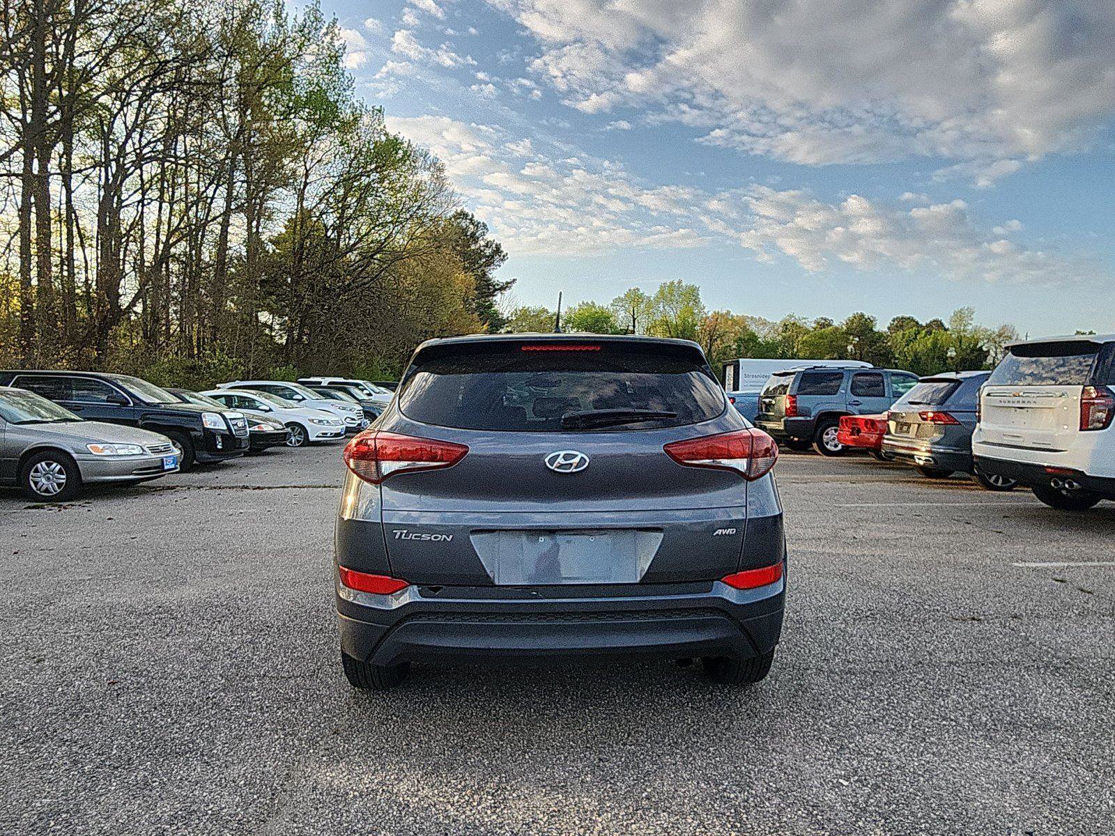 Used 2018 Hyundai Tucson SE image 4