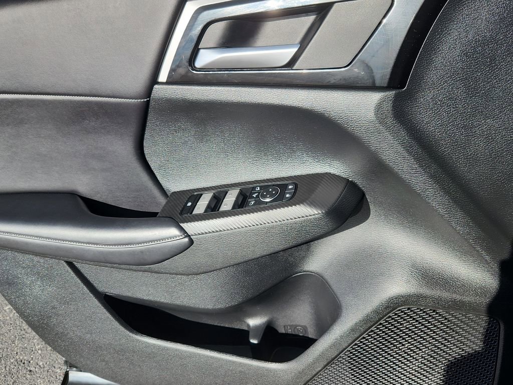 Used 2023 Mitsubishi Outlander SE image 9