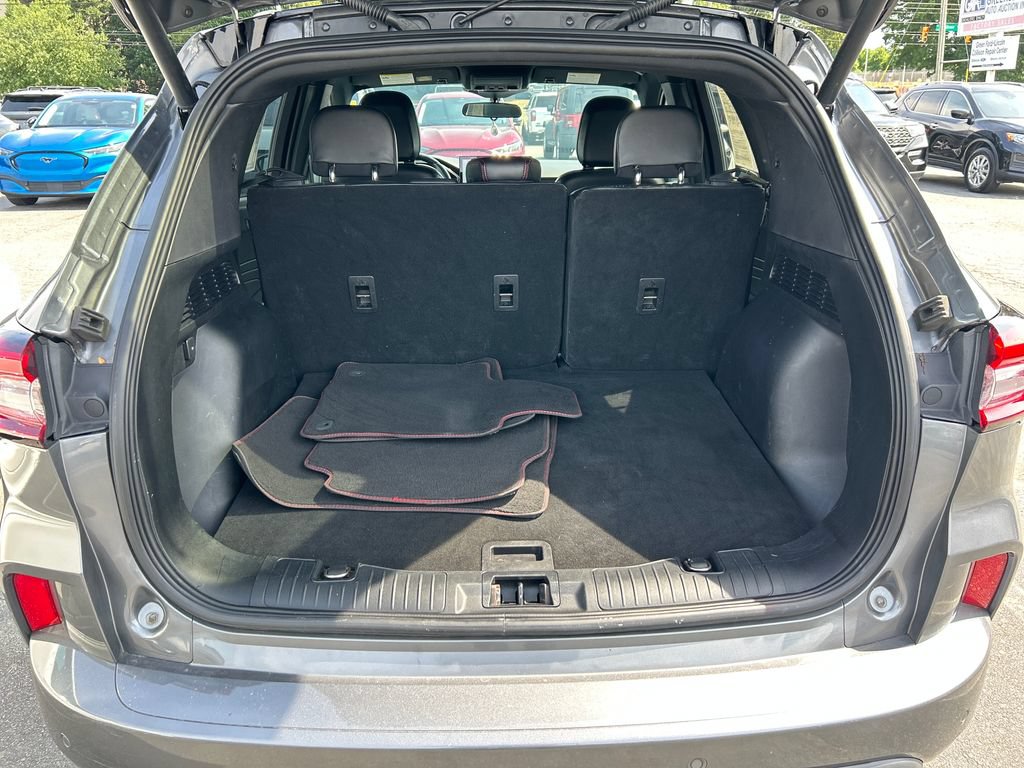Used 2023 Ford Escape ST-Line w/ Tech Pack #1 FWD image 25