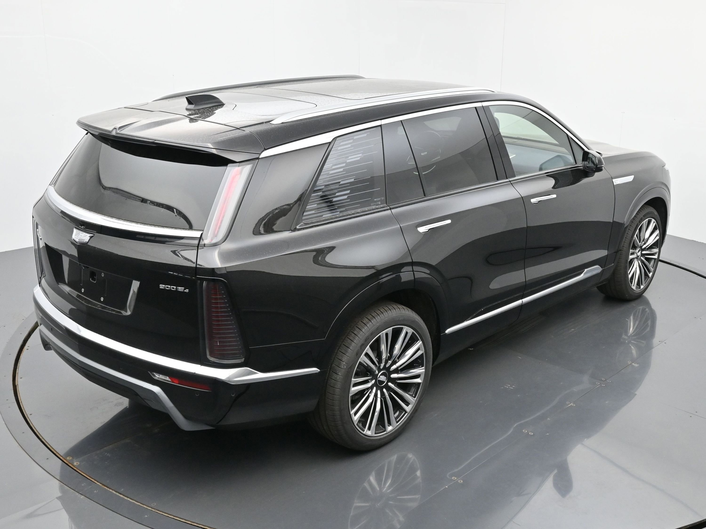 New 2026 Cadillac Vistiq Premium Luxury w/ LPO, Floor Liner Package image 27