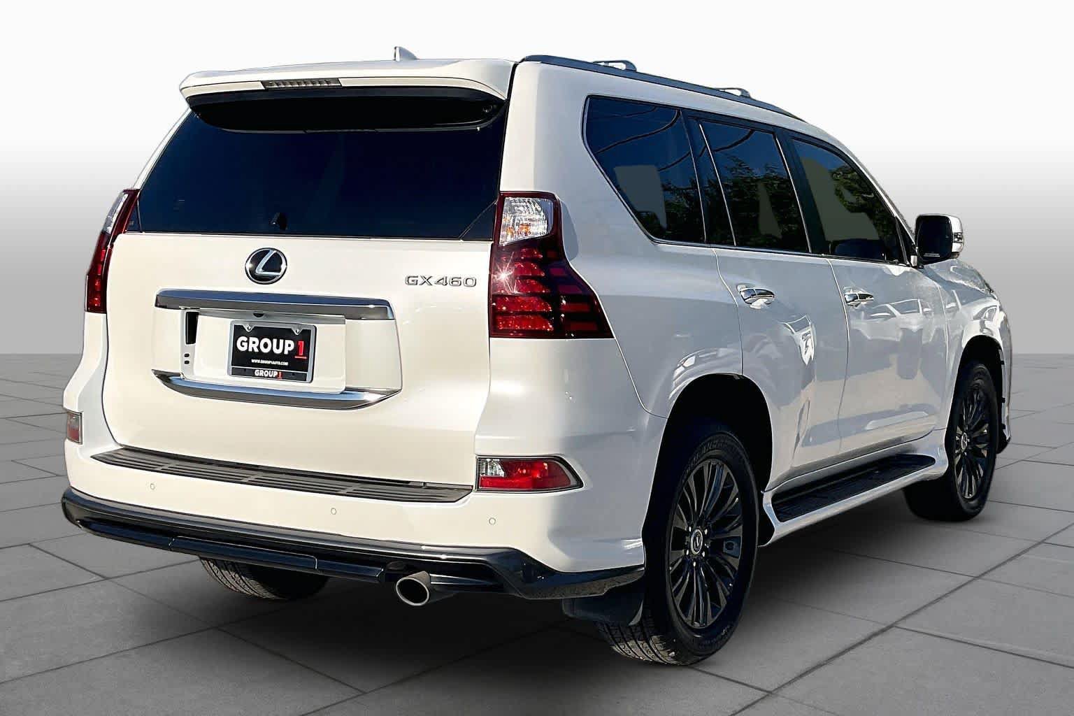 Used 2022 Lexus GX 460 Luxury w/ Sport Design Package AWD/4WD image 13