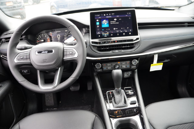 New 2026 Jeep Compass Latitude AWD/4WD image 13