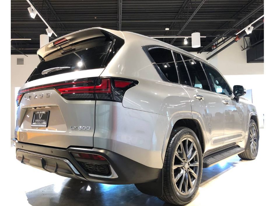 Used 2024 Lexus LX 600 F Sport image 11