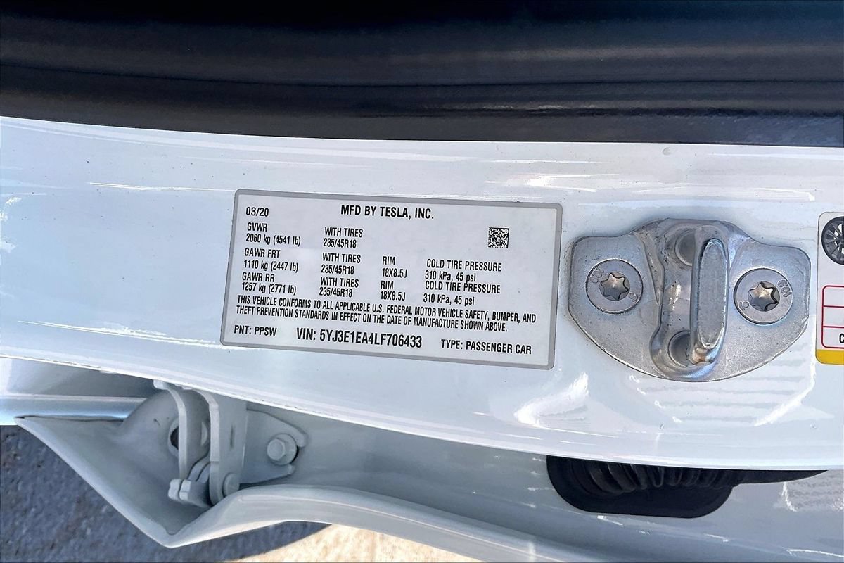 Used 2020 Tesla Model 3 Standard Range Plus RWD image 18