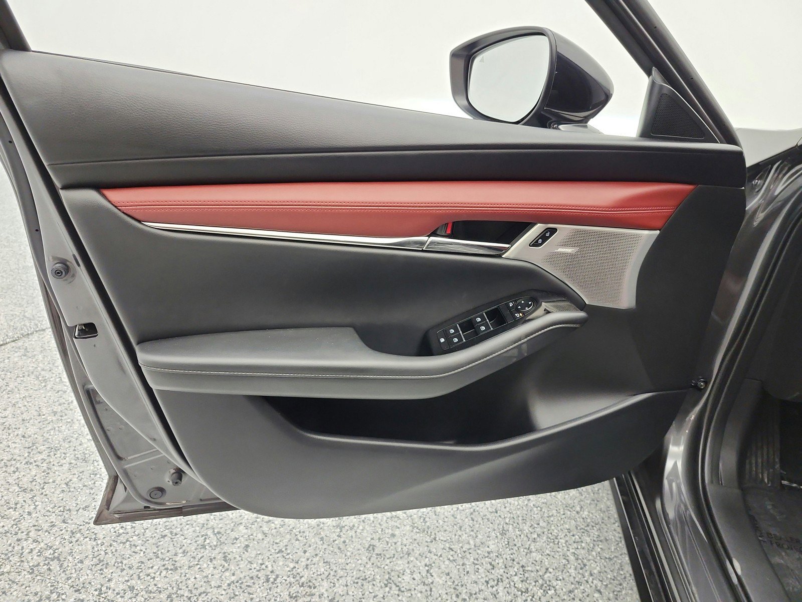 Used 2024 MAZDA MAZDA3 Hatchback w/Premium Plus Pkg image 15