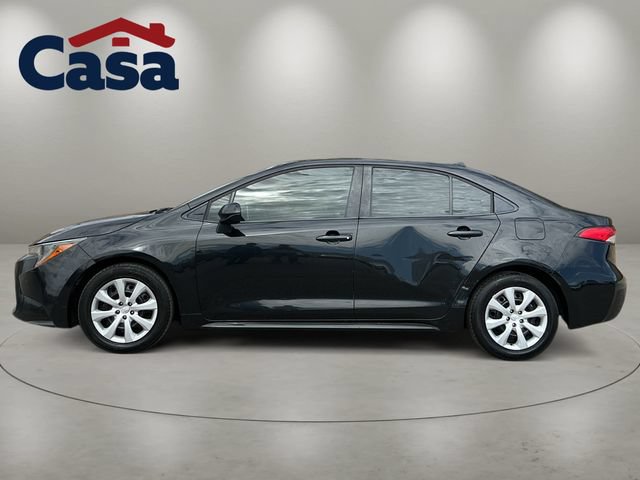 Used 2021 Toyota Corolla LE FWD image 3