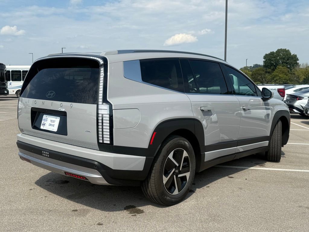 New 2026 Hyundai Ioniq 9 SE image 8