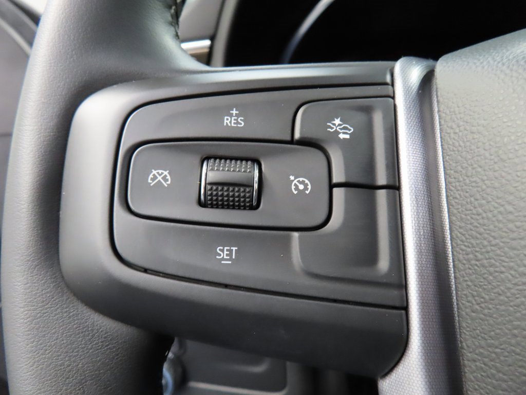 Used 2023 GMC Yukon SLE image 48