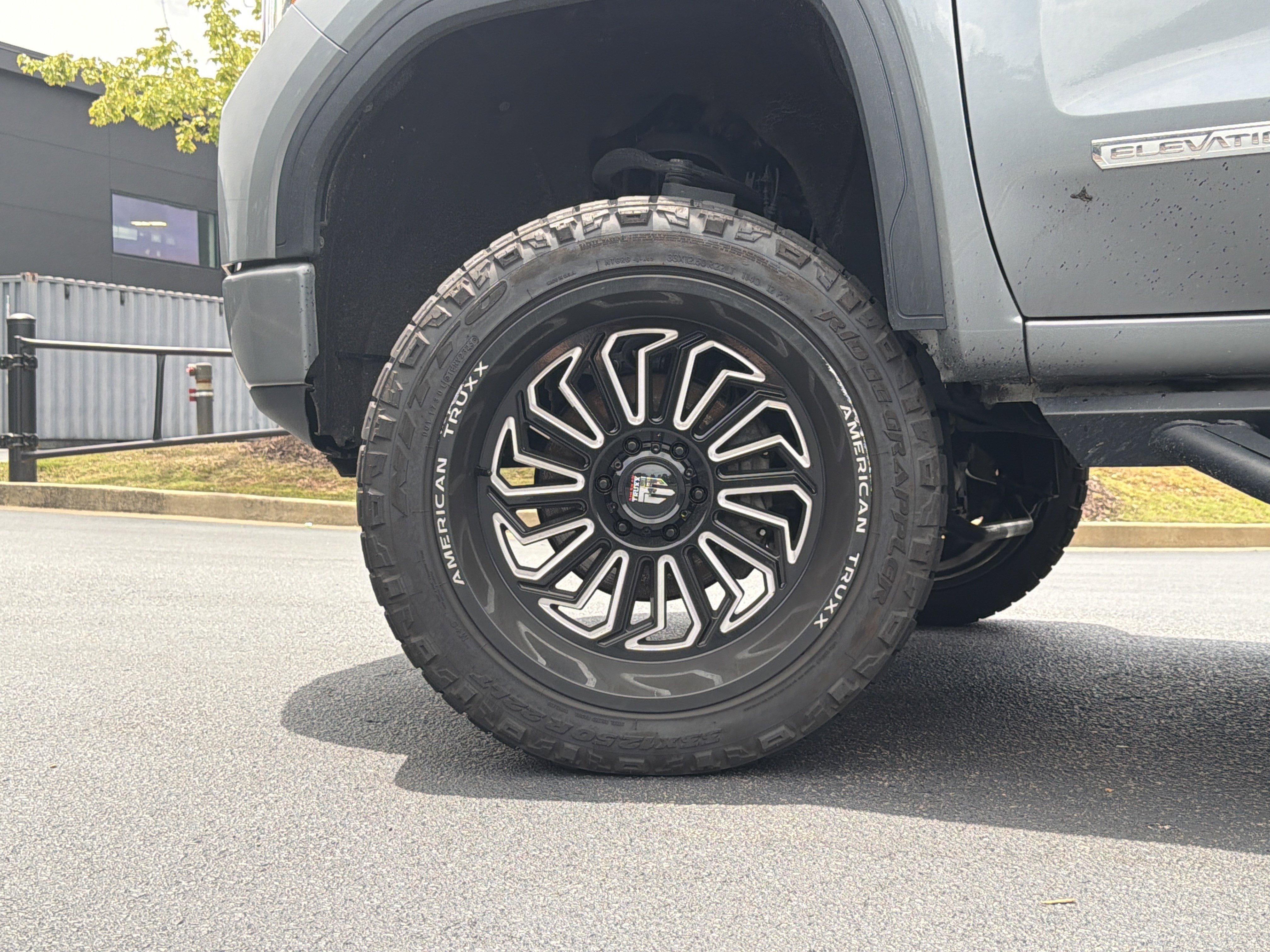 Used 2021 GMC Sierra 1500 Elevation w/ X31 Off-Road Package AWD/4WD image 11