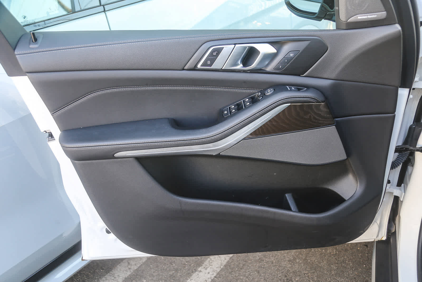 Certified 2023 BMW X5 xDrive40i w/ Premium Package image 17