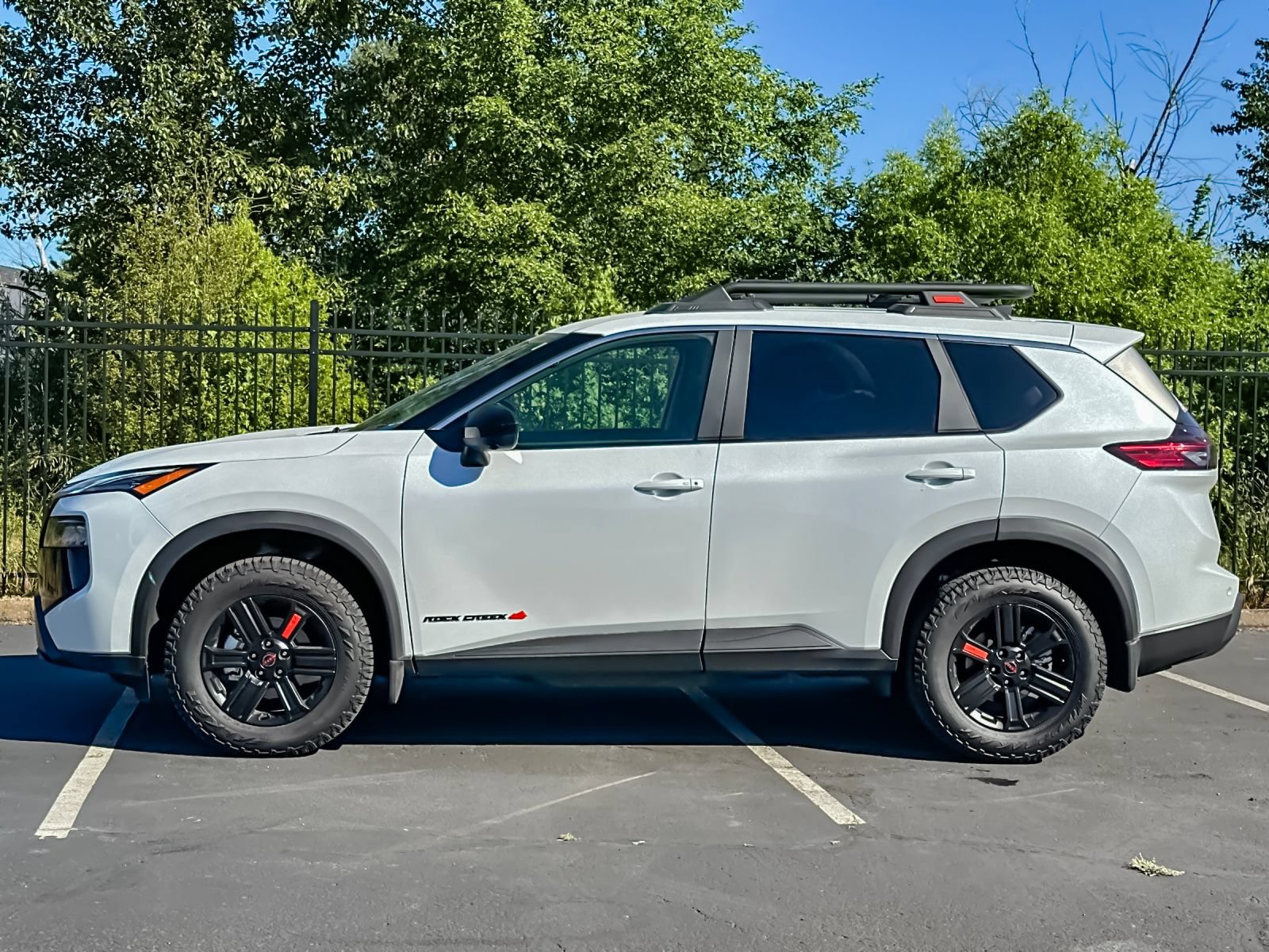 Used 2026 Nissan Rogue SV AWD/4WD image 6