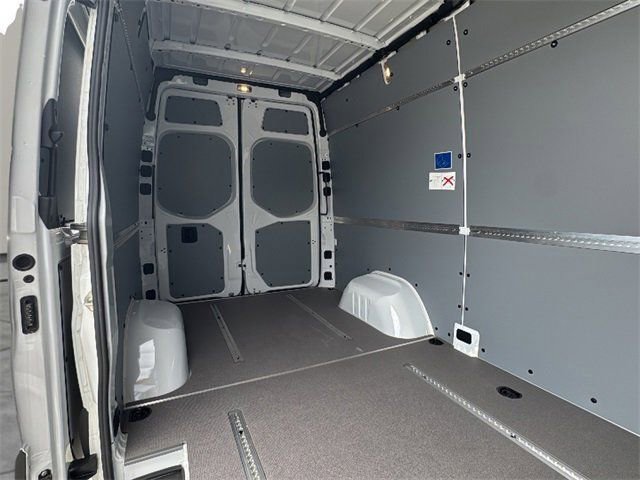 New 2024 Mercedes-Benz Sprinter 144 Cargo image 3