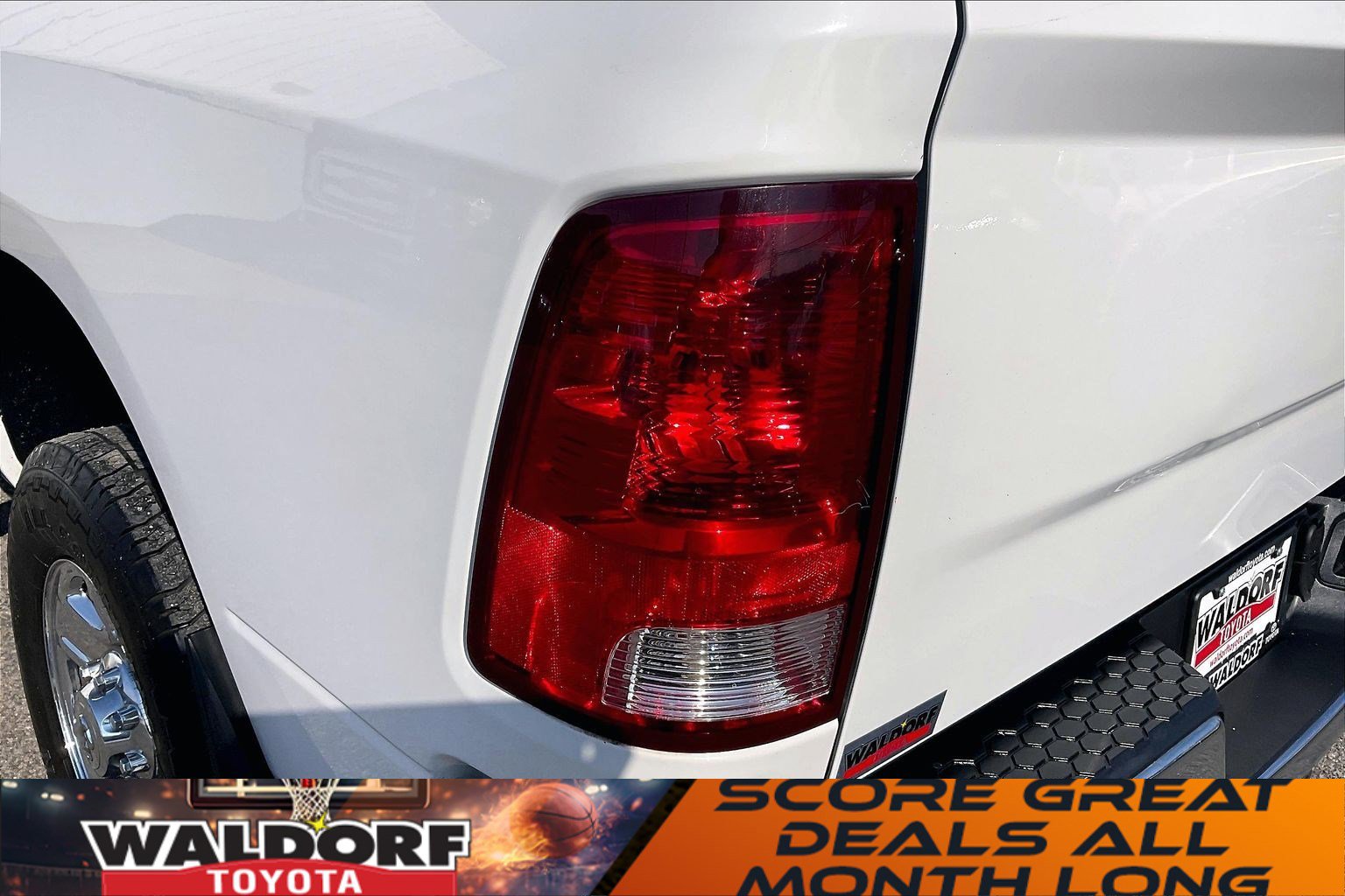 Used 2018 RAM 3500 Tradesman w/ Chrome Appearance Group image 33