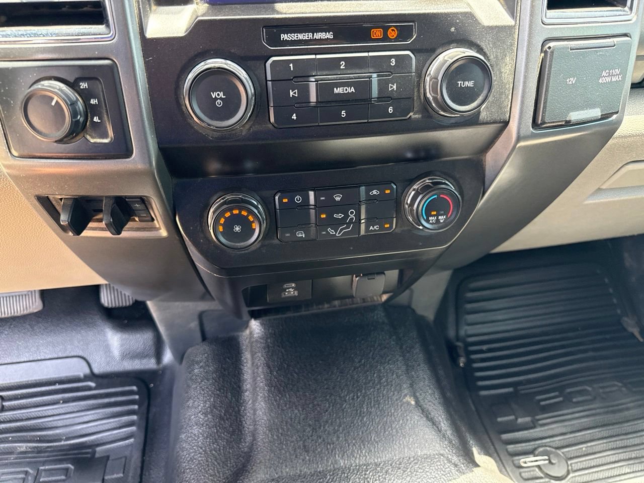 Used 2022 Ford F250 XLT AWD/4WD image 24