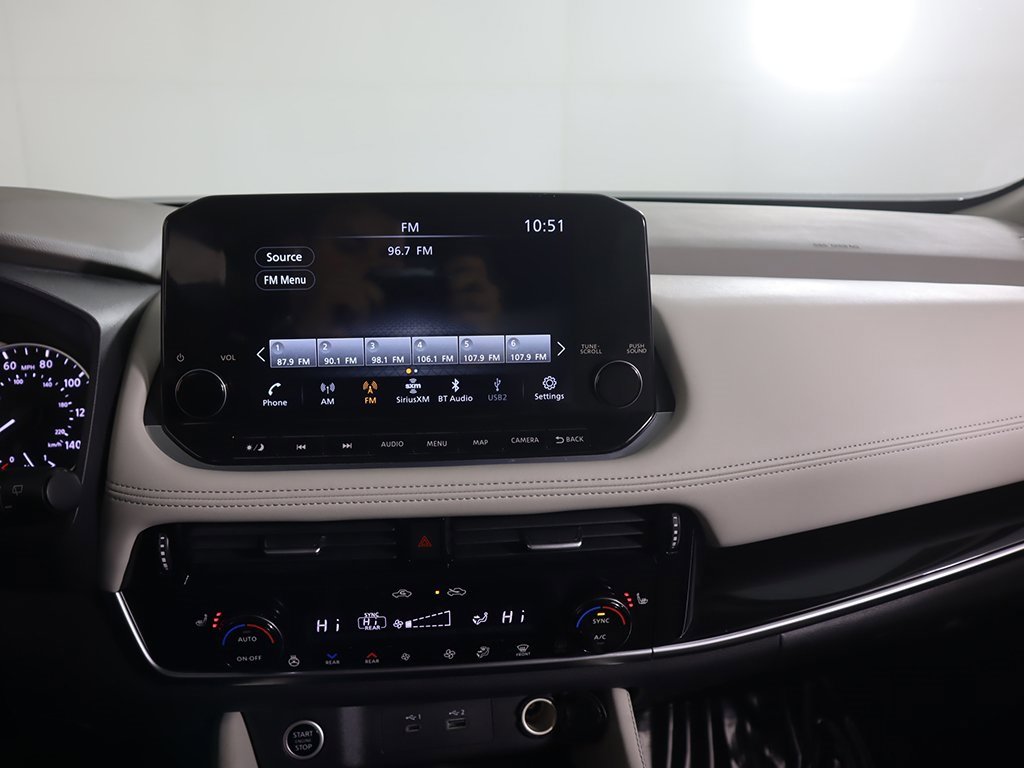 Used 2023 Nissan Rogue SL w/ SL Premium Package image 48