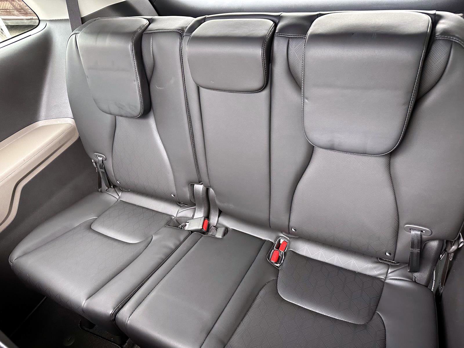 Used 2025 Kia Carnival SX FWD image 17