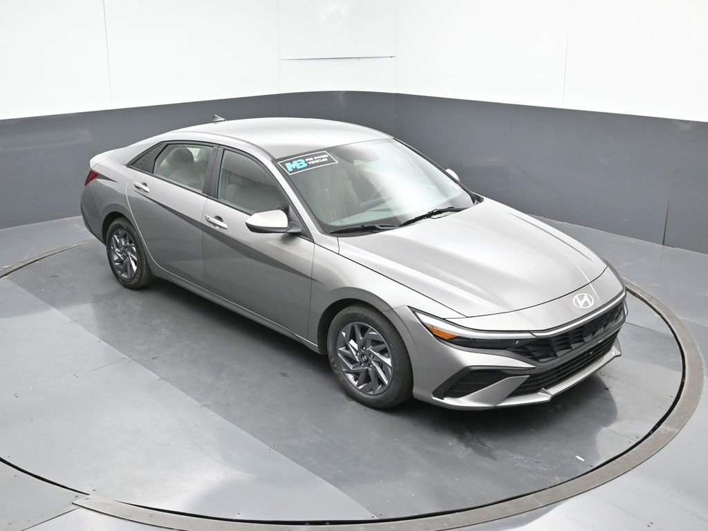 Used 2024 Hyundai Elantra SEL image 50