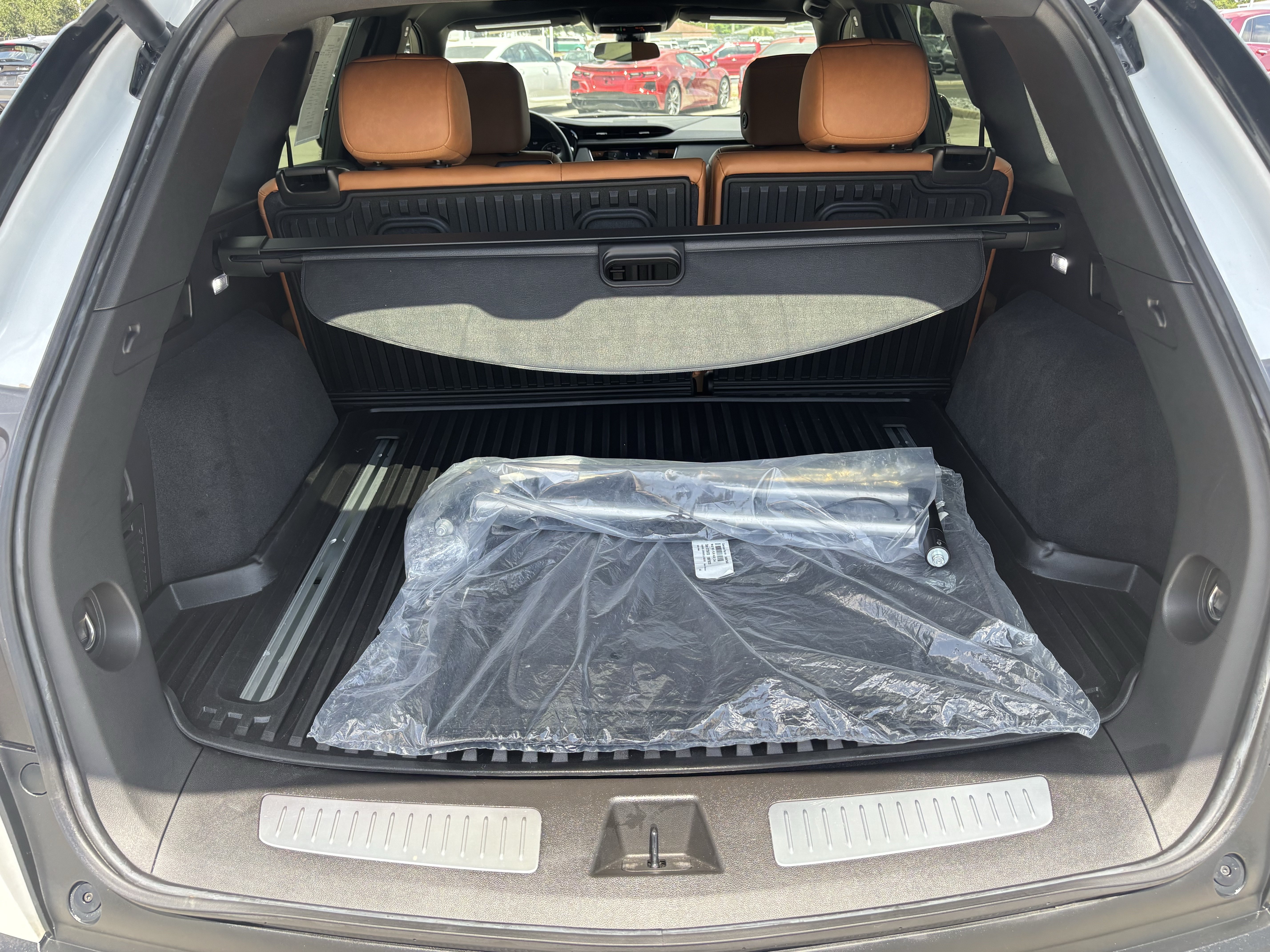 Certified 2024 Cadillac XT5 Premium Luxury w/ LPO, Floor Liner Package FWD image 11