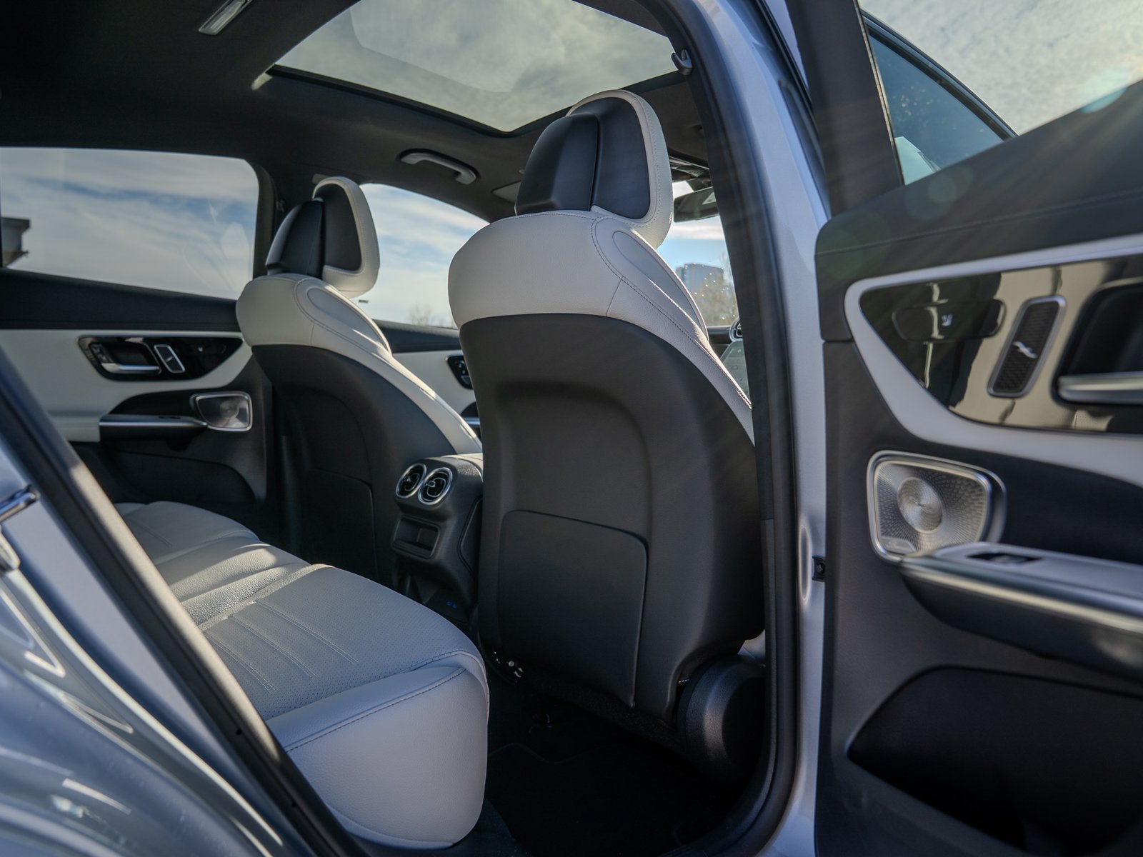 Used 2026 Mercedes-Benz GLC 300 4MATIC image 26