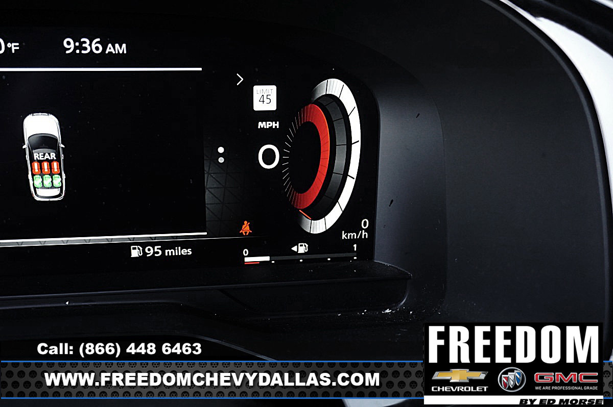 Used 2024 Nissan Pathfinder Platinum w/ Cargo Package image 27