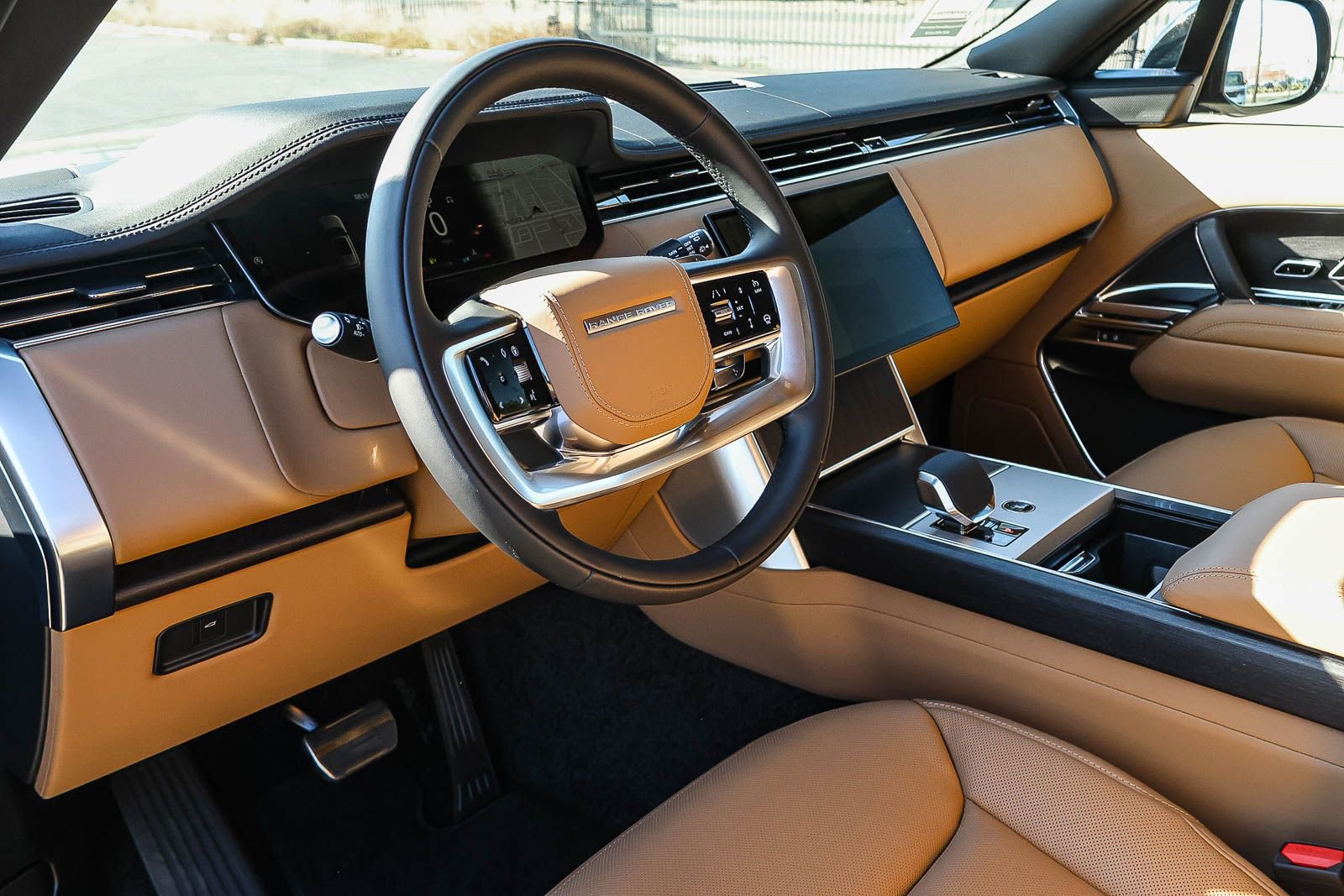 New 2026 Land Rover Range Rover SE image 29