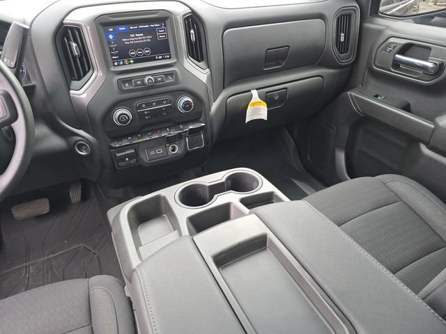 Used 2023 Chevrolet Silverado 1500 Custom Trail Boss w/ 2.7L Blackout Package AWD/4WD image 10