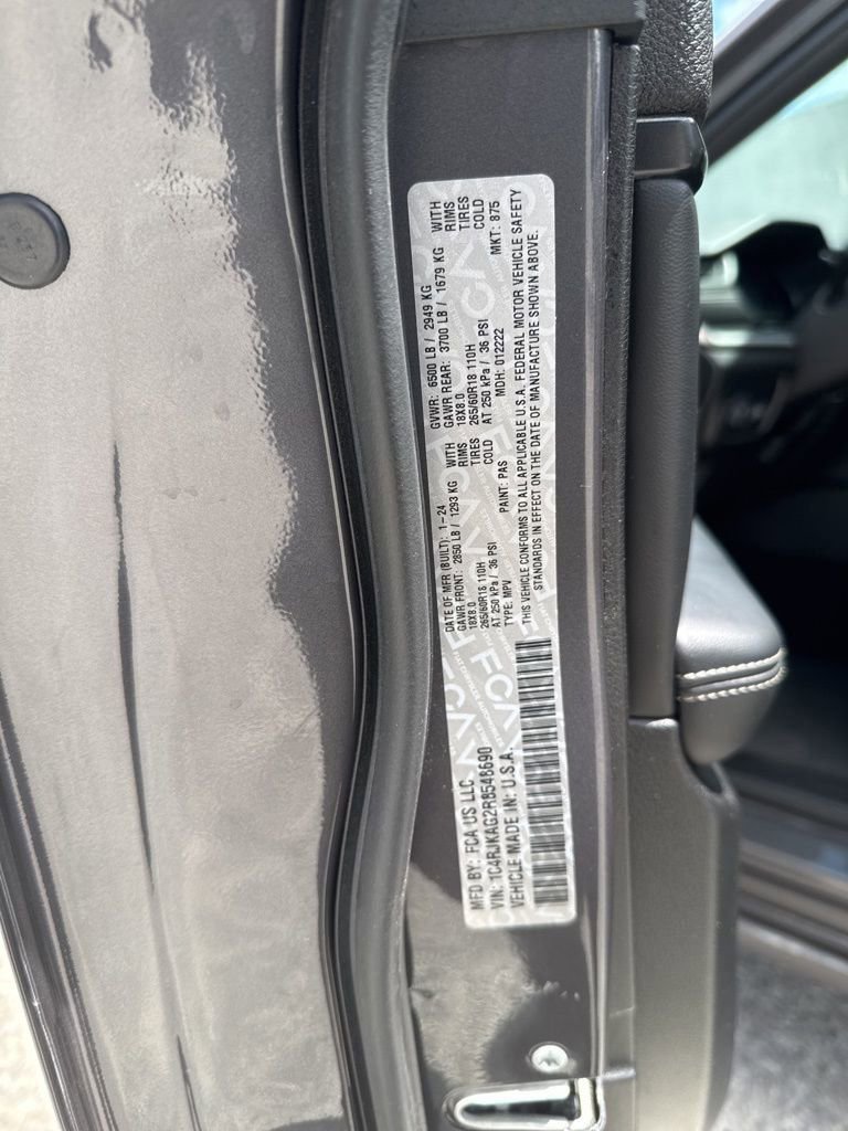 Certified 2024 Jeep Grand Cherokee L Laredo w/ Luxury Tech Group I image 5