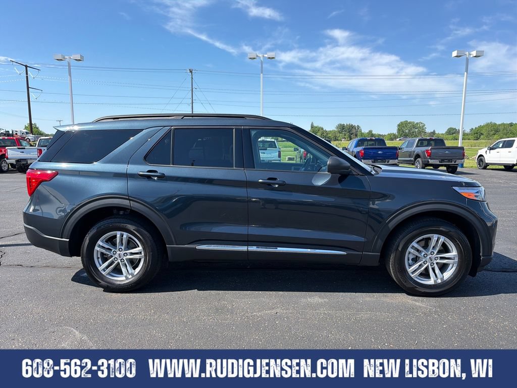 Used 2024 Ford Explorer XLT w/ Equipment Group 202A AWD/4WD image 6