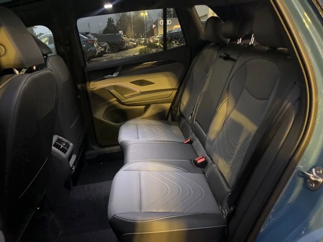 New 2026 Volkswagen Tiguan SE R-Line FWD image 17