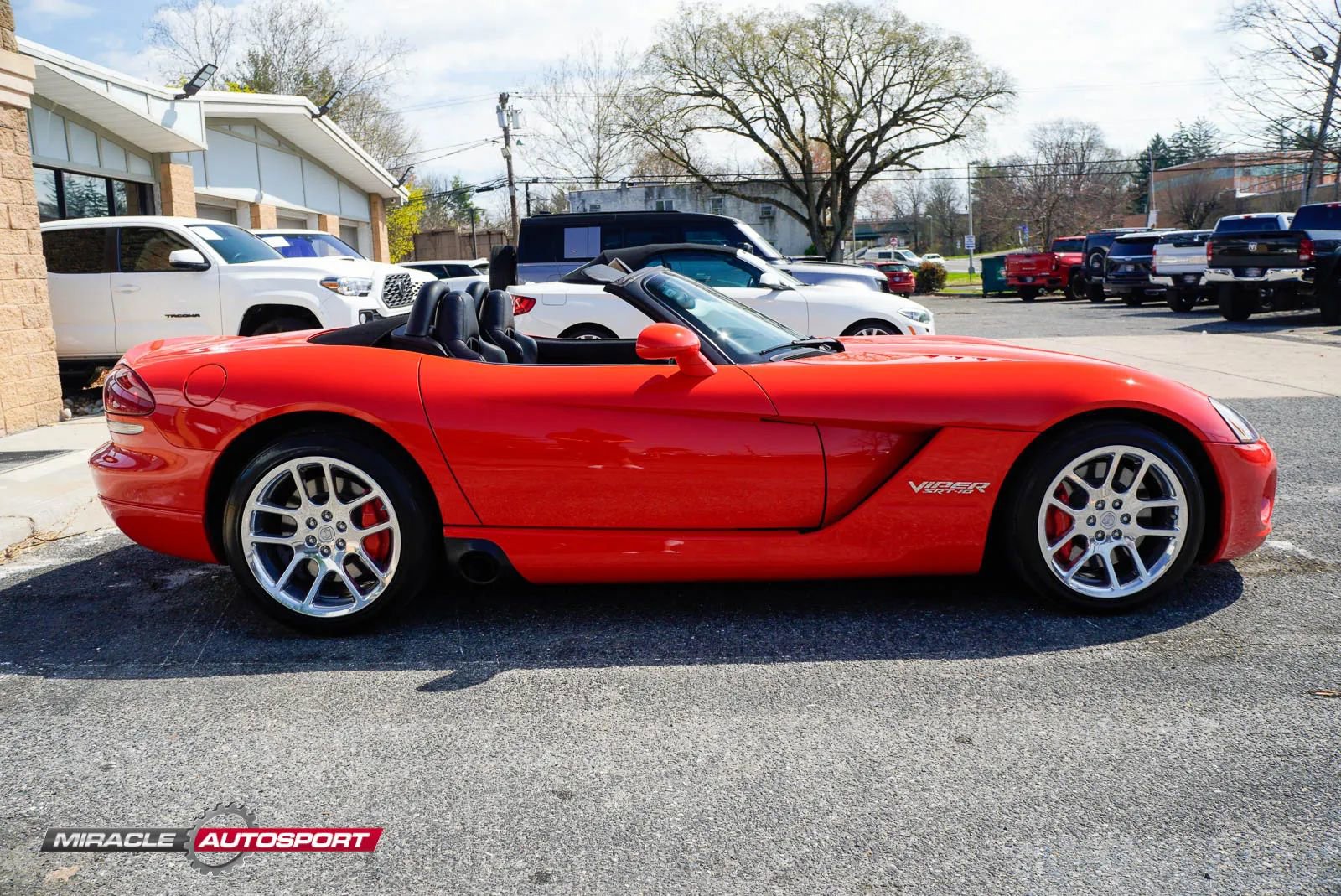 Used 2004 Dodge Viper SRT-10 image 9