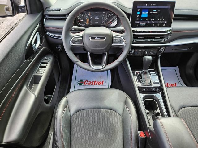 Used 2022 Jeep Compass Trailhawk image 11