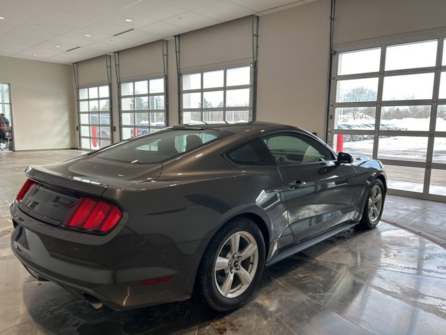 Used 2017 Ford Mustang Coupe image 6