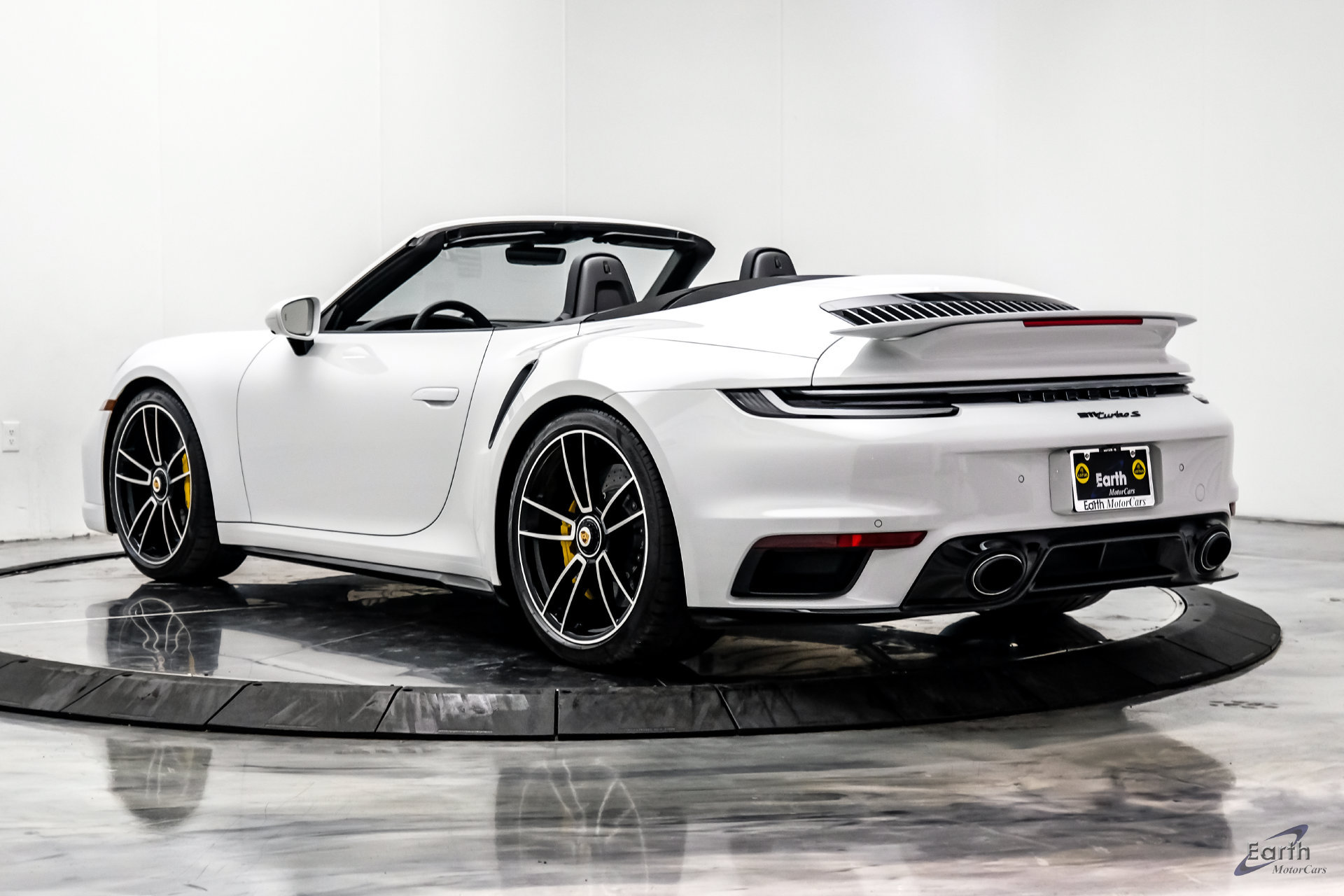 Used 2024 Porsche 911 Turbo S AWD/4WD image 12