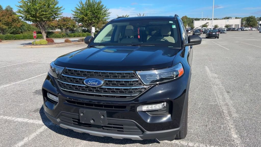 Used 2022 Ford Explorer XLT w/ Equipment Group 202A image 24