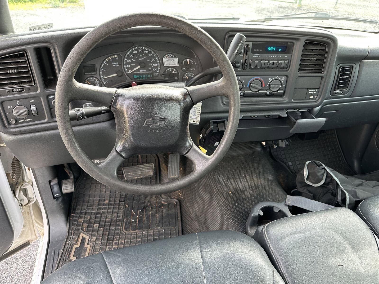 Used 2001 Chevrolet Silverado 3500 2WD Regular Cab image 12